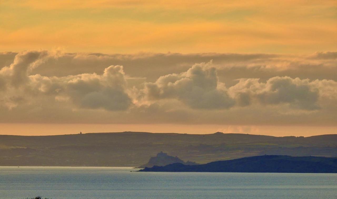 The Mounts Bay Inn Mullion Kültér fotó